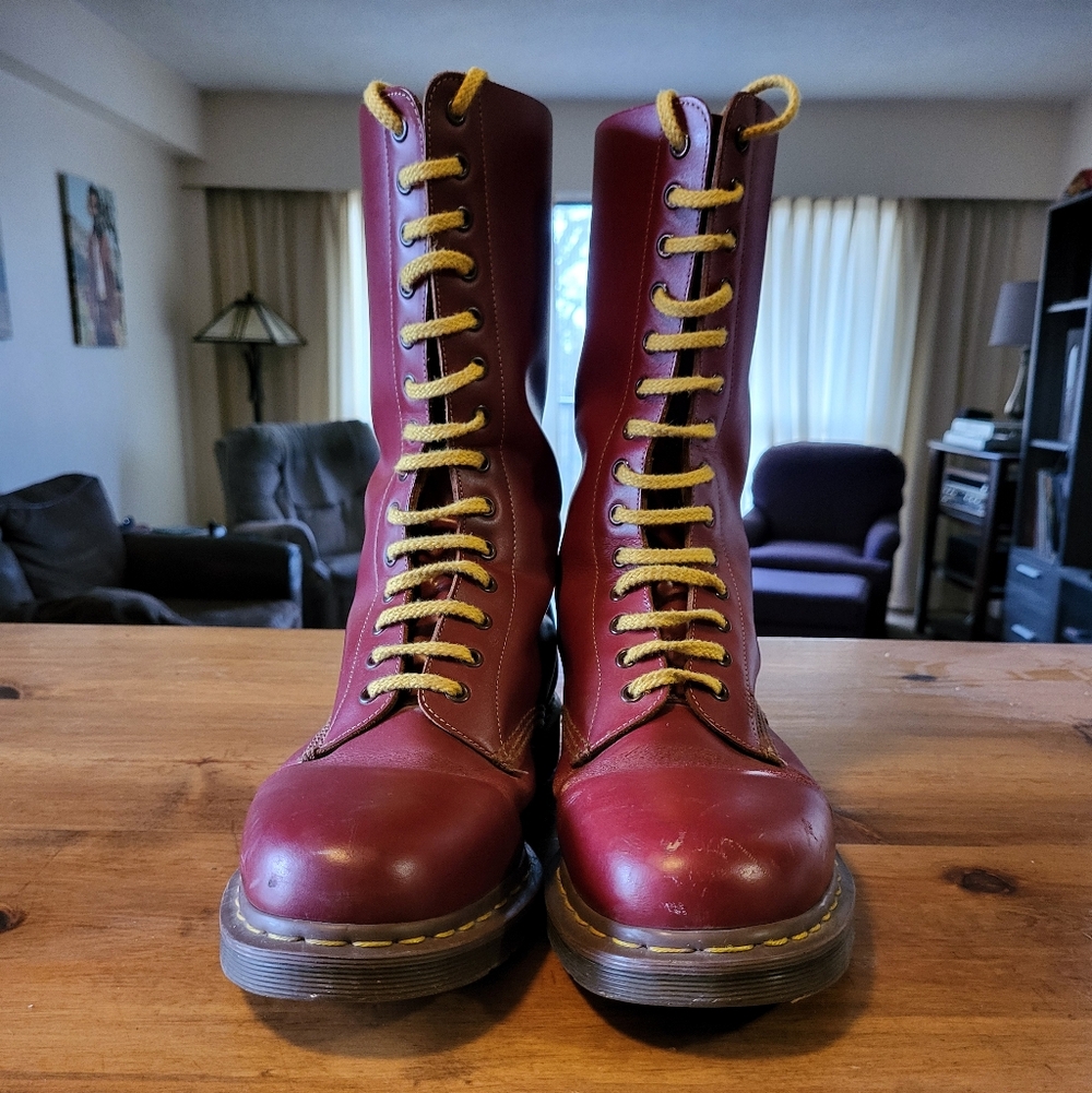 Vintage Dr Martens 1914 Boots